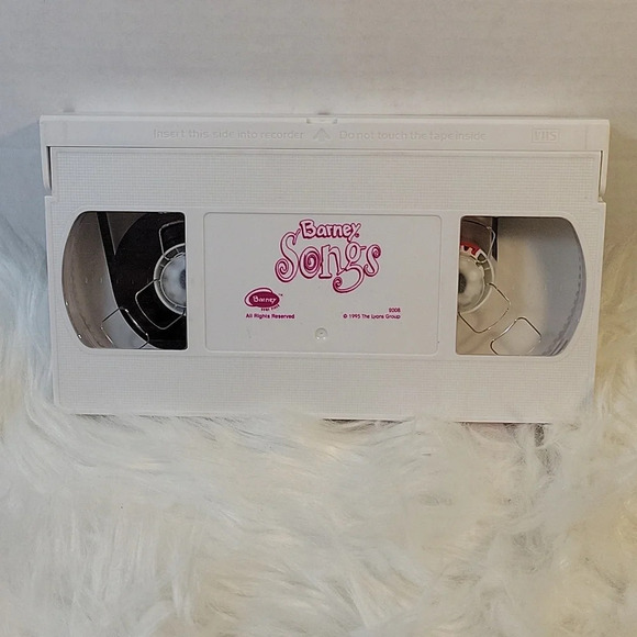 BARNEY AND Friends Songs VHS 1995 Rare Vintage Collectible 50+ Songs - Picture 6 of 7